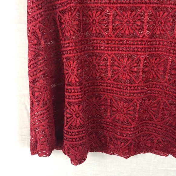 American Eagle Floral Lace Style Crop Top | Red | Size Medium - Picture 6 of 8